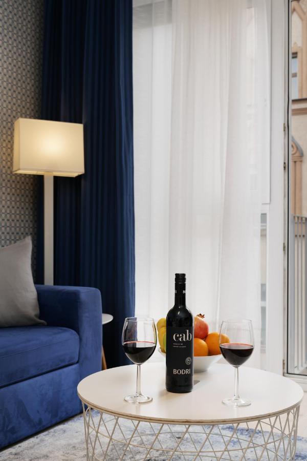 Bence Apartman Budapest Esterno foto